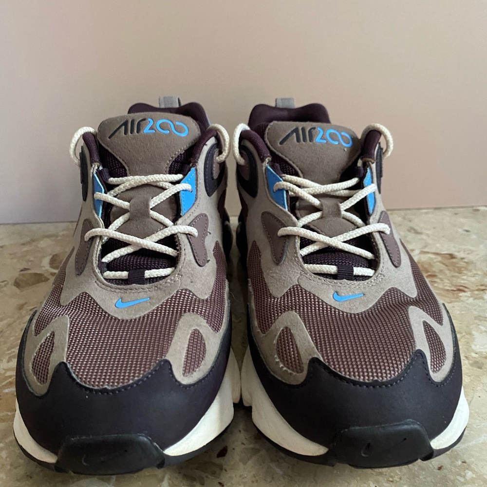Nike Air Max 200 Men's Sneakers - Brown and Black - Picture 3 of 5